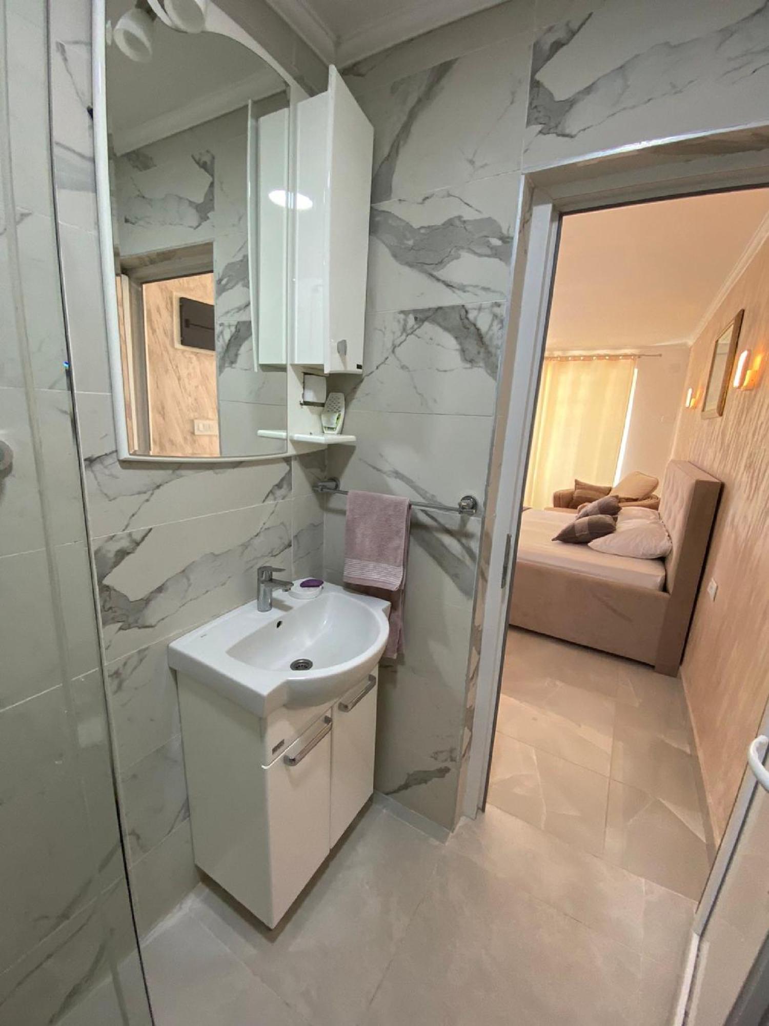 Apartments Stankovic & Boat Tours Virpazar Exterior photo